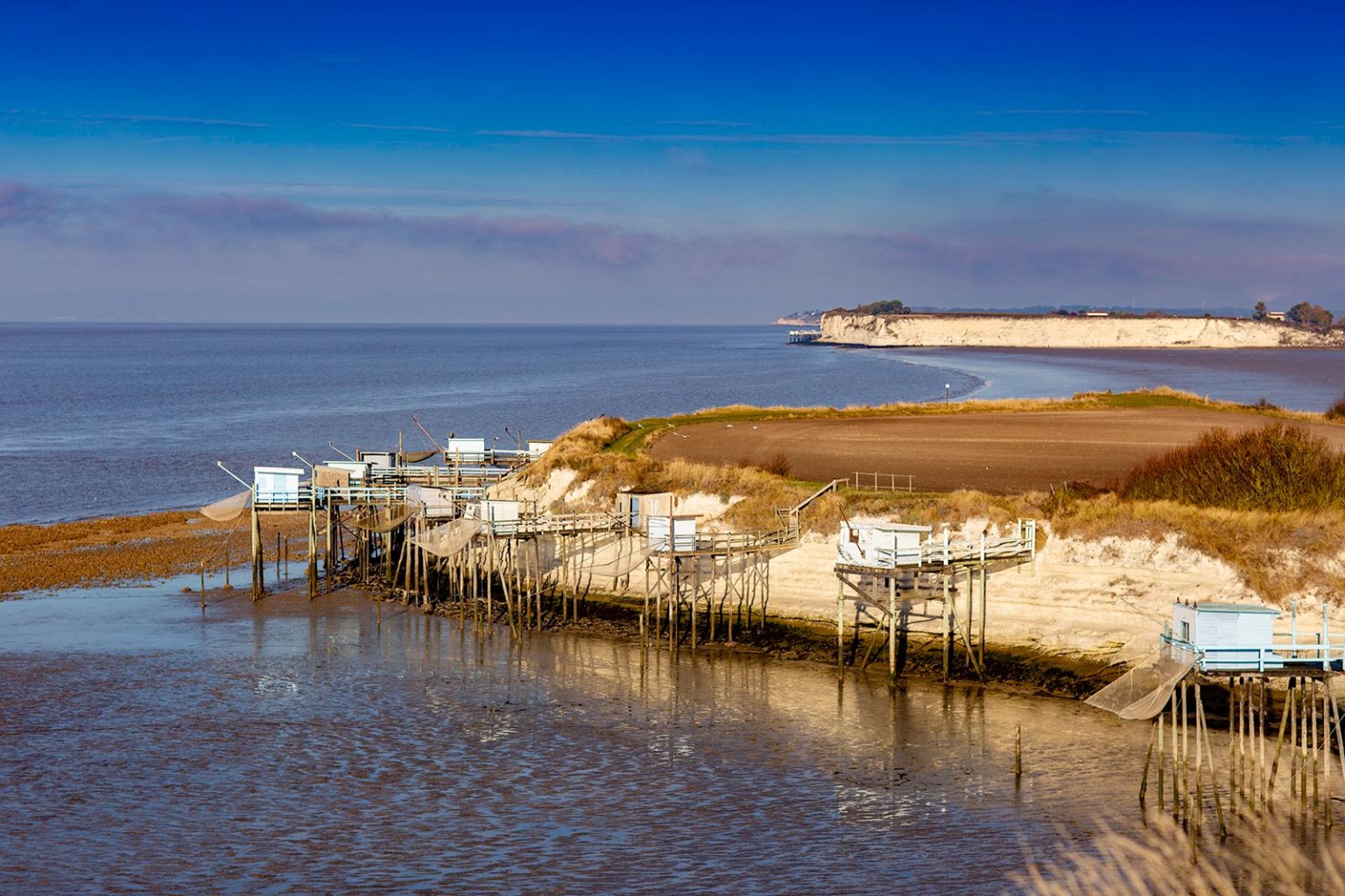 Panorama sur l’estuaire de la Gironde depuis le littoral de Royan Atlantique