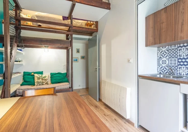Appartement Côté Terre à Saujon – Pièce de vie avec mezzanine